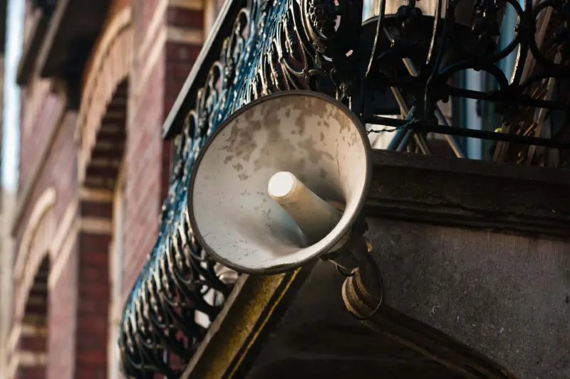 Who are evangelicals article header